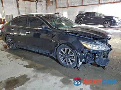 Czwarte zdjęcie samochodu z boku: 2017 NISSAN ALTIMA 2.5 VIN:1N4AL3AP7HC146646 - miniatura