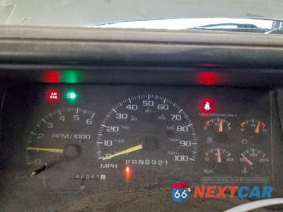 Zdjęcie 9 z 13 samochodu: 1999 GMC YUKON VIN:1GKEK13R6XJ702946 - miniatura