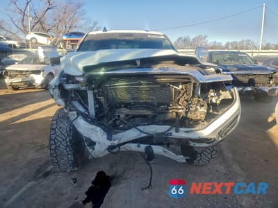 Piąte zdjęcie samochodu w środku: 2024 RAM 2500 LARAMIE VIN:3C6UR5FL0RG402624 - miniatura