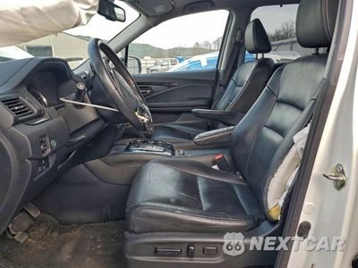 Zdjęcie 7 z 12 samochodu: 2017 HONDA PILOT TOURING VIN:5FNYF5H94HB002641 - miniatura