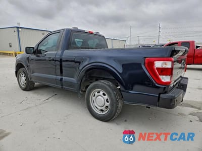 Drugie zdjęcie samochodu z przodu: 2023 FORD F150 VIN:1FTMF1C55PKF45509 - miniatura