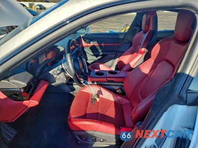Zdjęcie 7 z 12 samochodu: 2021 PORSCHE TAYCAN TURBO VIN:WP0AC2Y12MSA63084 - miniatura