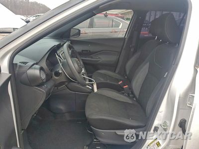Zdjęcie 7 z 13 samochodu: 2019 NISSAN KICKS S VIN:3N1CP5CU0KL565121 - miniatura