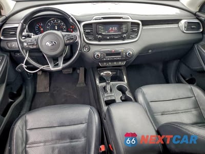 Zdjęcie 8 z 12 samochodu: 2016 KIA SORENTO EX VIN:5XYPHDA52GG110156 - miniatura