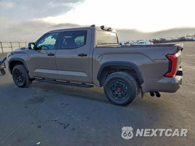Drugie zdjęcie samochodu z przodu: 2025 TOYOTA TUNDRA CREWMAX LIMITED VIN:5TFPC5DB0SX111074 - miniatura