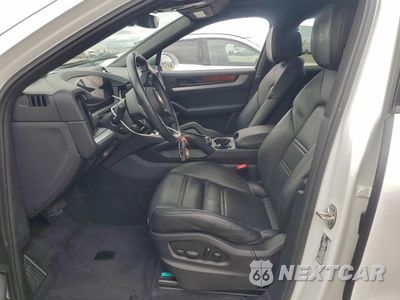 Zdjęcie 7 z 16 samochodu: 2024 PORSCHE CAYENNE COUPE VIN:WP1BA2AY5RDA51083 - miniatura