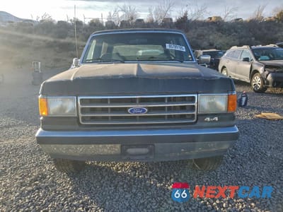 Piąte zdjęcie samochodu w środku: 1990 FORD BRONCO U100 VIN:1FMEU15N0LLA32174 - miniatura