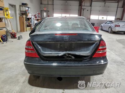 Zdjęcie 6 z 13 samochodu: 2006 MERCEDES-BENZ E 320 CDI VIN:WDBUF26J36A974505 - miniatura