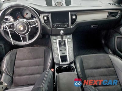 Zdjęcie 8 z 12 samochodu: 2017 PORSCHE MACAN GTS AWD VIN:WP1AG2A56HLB50578 - miniatura