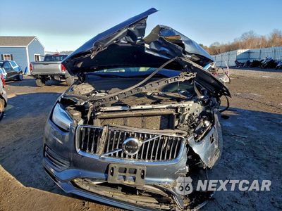 Piąte zdjęcie samochodu w środku: 2021 VOLVO XC90 T5 MOMENTUM VIN:YV4102PK6M1707348 - miniatura