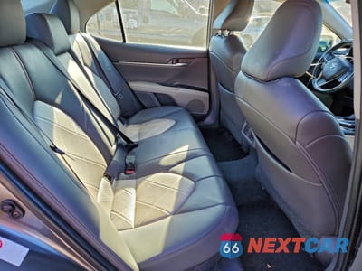 Zdjęcie 10 z 15 samochodu: 2018 TOYOTA CAMRY HYBRID VIN:4T1B21HK3JU502652 - miniatura