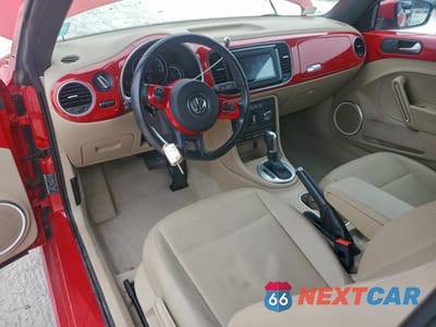 Zdjęcie 8 z 15 samochodu: 2015 VOLKSWAGEN BEETLE 1.8T VIN:3VW507AT1FM801174 - miniatura
