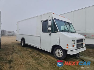 Czwarte zdjęcie samochodu z boku: 2000 FORD E350 DELIVERY TRUCK VIN:1FCJE39L3YHA77527 - miniatura