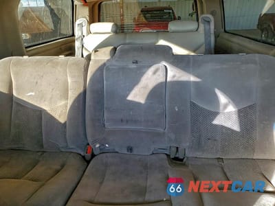 Zdjęcie 10 z 12 samochodu: 2003 CHEVROLET SUBURBAN C1500 VIN:1GNEC16Z63J152136 - miniatura