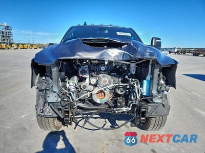 Piąte zdjęcie samochodu w środku: 2024 RAM 2500 LARAMIE VIN:3C6UR5NL2RG375475 - miniatura