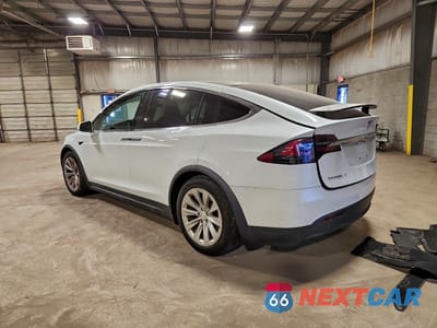 Drugie zdjęcie samochodu z przodu: 2017 TESLA MODEL X VIN:5YJXCAE21HF076670 - miniatura