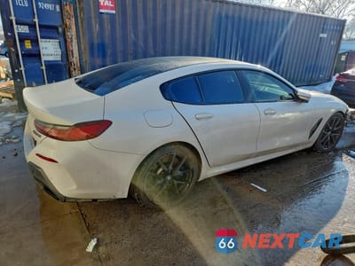 Trzecie zdjęcie samochodu z tyłu: 2021 BMW M850XI VIN:WBAGV8C02MCG14191 - miniatura