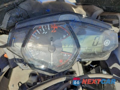 Zdjęcie 7 z 10 samochodu: 2015 YAMAHA YZFR3 VIN:MH3RH06Y3FK005768 - miniatura