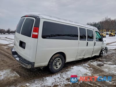 Trzecie zdjęcie samochodu z tyłu: 2017 CHEVROLET EXPRESS G3500 LT VIN:1GAZGPFG9H1339872 - miniatura