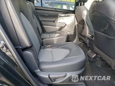 Zdjęcie 11 z 17 samochodu: 2024 TOYOTA HIGHLANDER LE VIN:5TDKDRBHXRS543239 - miniatura