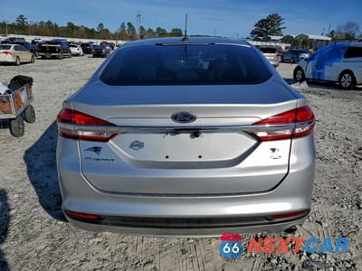 Zdjęcie 6 z 12 samochodu: 2017 FORD FUSION S VIN:3FA6P0G7XHR198404 - miniatura