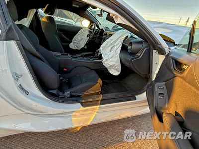 Piąte zdjęcie samochodu w środku: 2023 TOYOTA GR 86 VIN:JF1ZNBC14P8751824 - miniatura