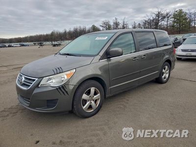 2010 VOLKSWAGEN ROUTAN SE 2V4RW3D19AR295848 - główne zdjęcie licytacji z USA - miniatura