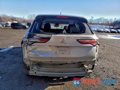 Zdjęcie 6 z 14 samochodu: 2022 MITSUBISHI OUTLANDER SE VIN:JA4J4UA84NZ080453 - miniatura