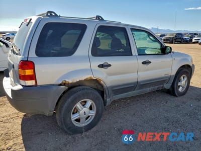 Trzecie zdjęcie samochodu z tyłu: 2002 FORD ESCAPE XLT VIN:1FMYU03182KB53045 - miniatura