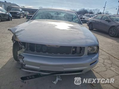 Piąte zdjęcie samochodu w środku: 2007 FORD MUSTANG VIN:1ZVFT84N075365407 - miniatura