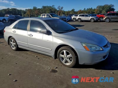 Czwarte zdjęcie samochodu z boku: 2004 HONDA ACCORD EX VIN:1HGCM66564A089324 - miniatura