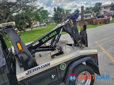 Trzecie zdjęcie samochodu z tyłu: 2017 FORD F450 SUPER - TRUCKS HOOKLIFT TRUCK VIN:1FD0X4GT8HEE08680 - miniatura