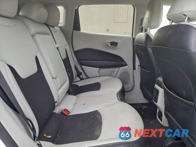 Zdjęcie 11 z 13 samochodu: 2021 JEEP COMPASS LATITUDE VIN:3C4NJDBB7MT562575 - miniatura