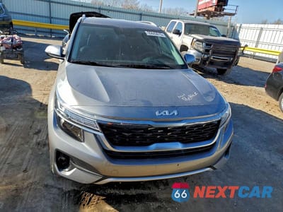 Piąte zdjęcie samochodu w środku: 2023 KIA SELTOS EX VIN:KNDERCAA0P7421349 - miniatura