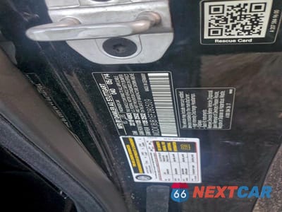 Zdjęcie 12 z 12 samochodu: 2014 MERCEDES-BENZ E 350 4MATIC VIN:WDDKJ8JB1EF280509 - miniatura