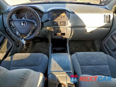 Zdjęcie 8 z 14 samochodu: 2004 HONDA PILOT EX VIN:2HKYF18474H591337 - miniatura
