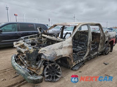 2025 CHEVROLET SILVERADO K1500 LT 2GCUKDED0S1124534 - główne zdjęcie licytacji z USA - miniatura