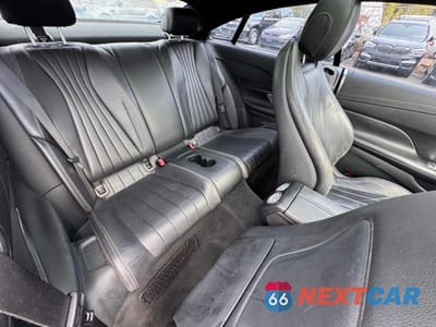 Zdjęcie 6 z 10 samochodu: 2018 MERCEDES-BENZ E 400 VIN:WDD1J6FBXJF010617 - miniatura