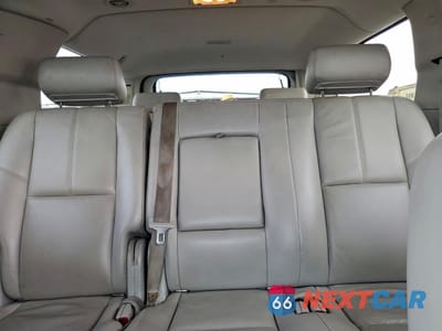 Zdjęcie 10 z 16 samochodu: 2008 CHEVROLET SUBURBAN K1500 LS VIN:3GNFK16358G199234 - miniatura