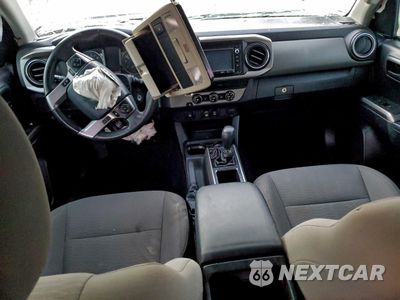 Zdjęcie 8 z 12 samochodu: 2018 TOYOTA TACOMA DOUBLE CAB VIN:3TMAZ5CN1JM064917 - miniatura