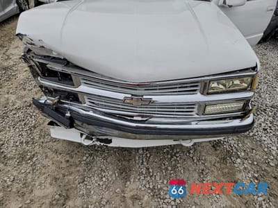 Zdjęcie 11 z 12 samochodu: 1998 CHEVROLET TAHOE K1500 VIN:1GNEK13RXWJ343201 - miniatura