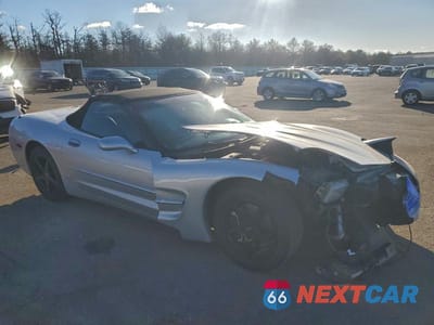 Czwarte zdjęcie samochodu z boku: 2002 CHEV CORVETTE VIN:1G1YY32G625101064 - miniatura