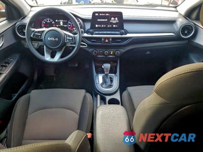 Zdjęcie 8 z 11 samochodu: 2024 KIA FORTE LXS VIN:3KPF24AD8RE717117 - miniatura