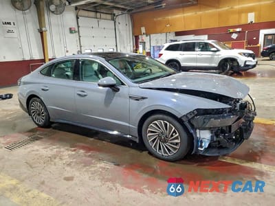 Czwarte zdjęcie samochodu z boku: 2025 HYUNDAI SONATA HYBRID VIN:KMHL54JJ5SA103985 - miniatura