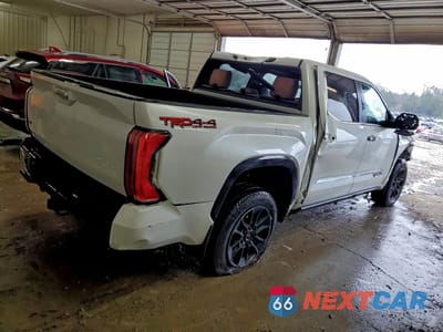 Trzecie zdjęcie samochodu z tyłu: 2025 TOYOTA TUNDRA 1794 EDITION VIN:5TFMA5DB9SX259149 - miniatura