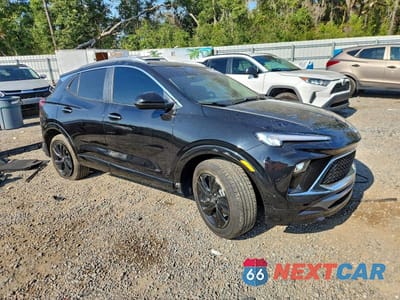 Czwarte zdjęcie samochodu z boku: 2025 BUICK ENCORE GX SPORT TOURING VIN:KL4AMDSLXSB160637 - miniatura