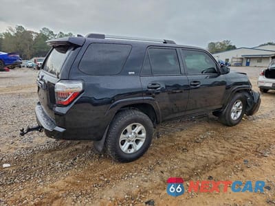 Trzecie zdjęcie samochodu z tyłu: 2021 TOYOTA 4RUNNER SR5 VIN:JTEEU5JR9M5243539 - miniatura