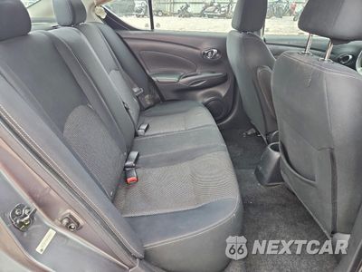 Zdjęcie 10 z 15 samochodu: 2017 NISSAN VERSA S VIN:3N1CN7AP6HL834357 - miniatura
