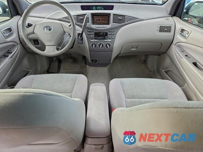 Zdjęcie 8 z 11 samochodu: 2001 TOYOTA PRIUS VIN:JT2BK12U210030331 - miniatura