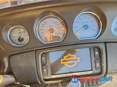 Zdjęcie 7 z 8 samochodu: 2018 HARLEY-DAVIDSON FLHX STREET GLIDE VIN:1HD1KBC15JB635718 - miniatura